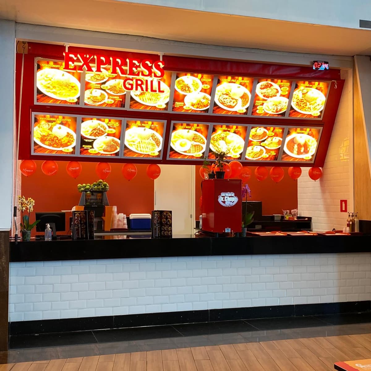 Imagem de interna da loja express grill