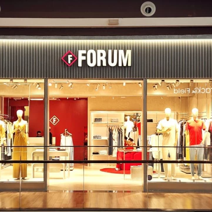 Imagem de interna da loja forum