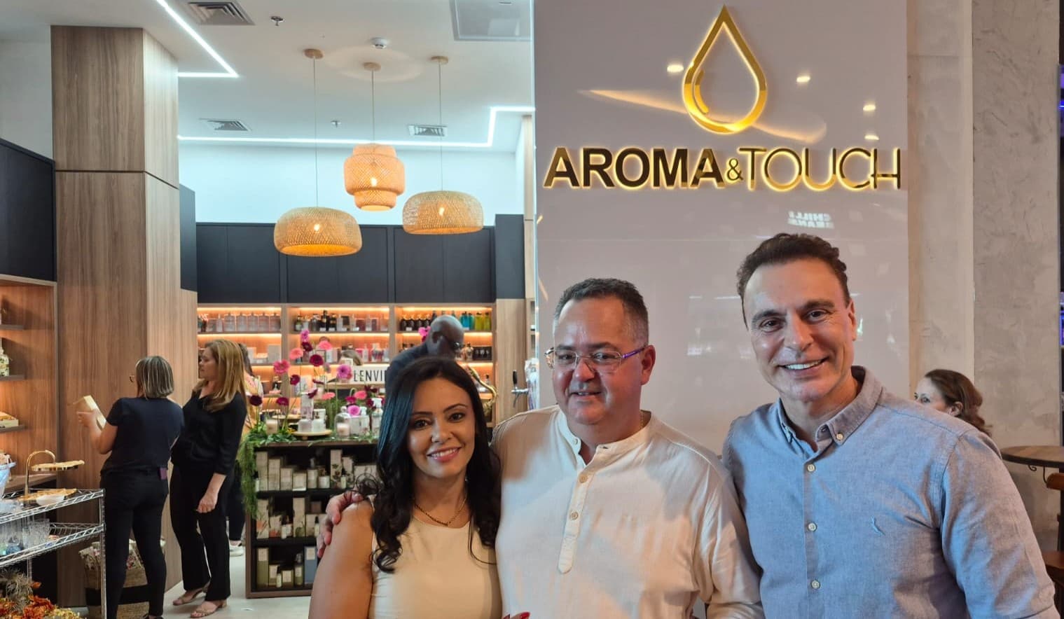 Banner do evento Aroma&Touch agora em loja: mais espaço, mais experiência