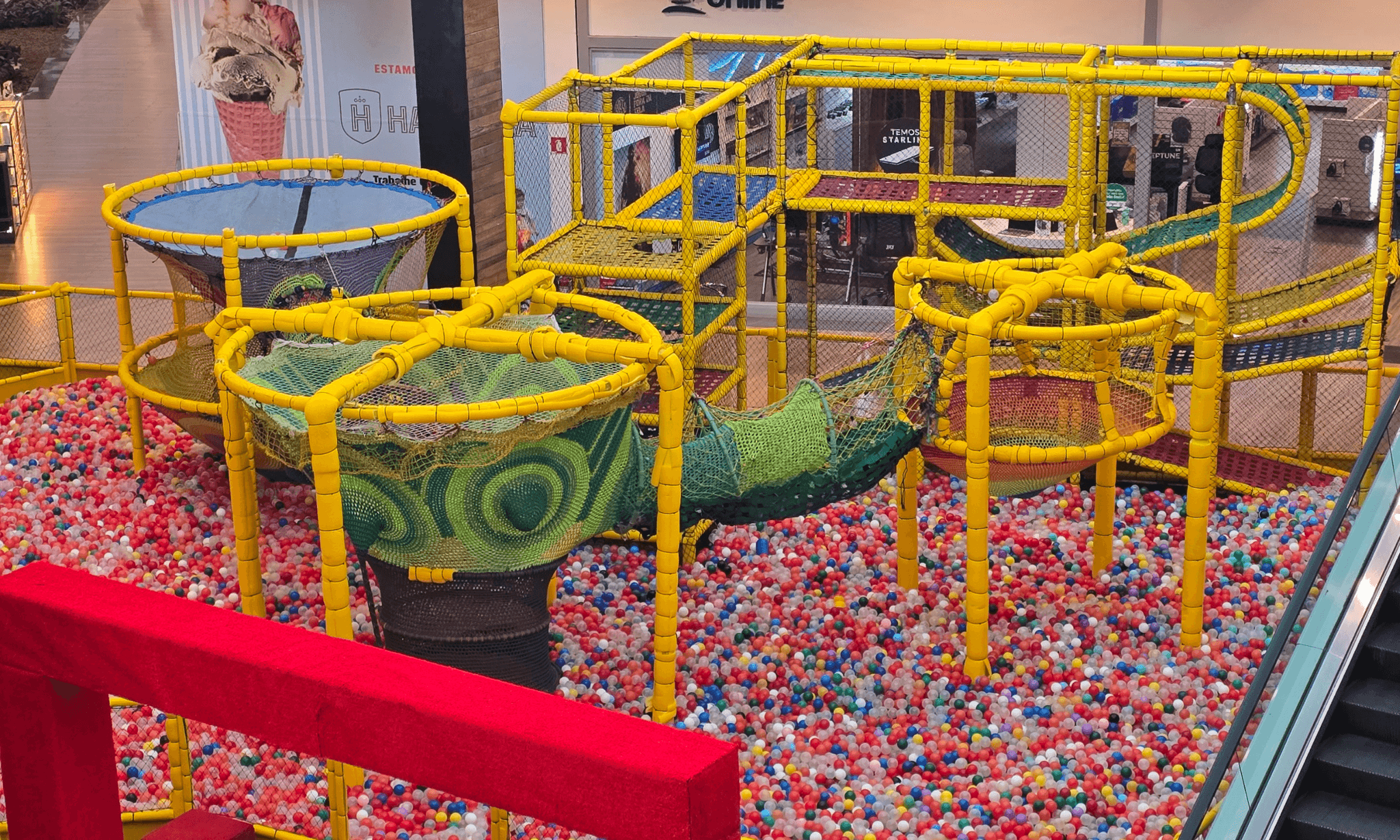 Banner do evento Diversão Garantida no Labirinto Mágico!