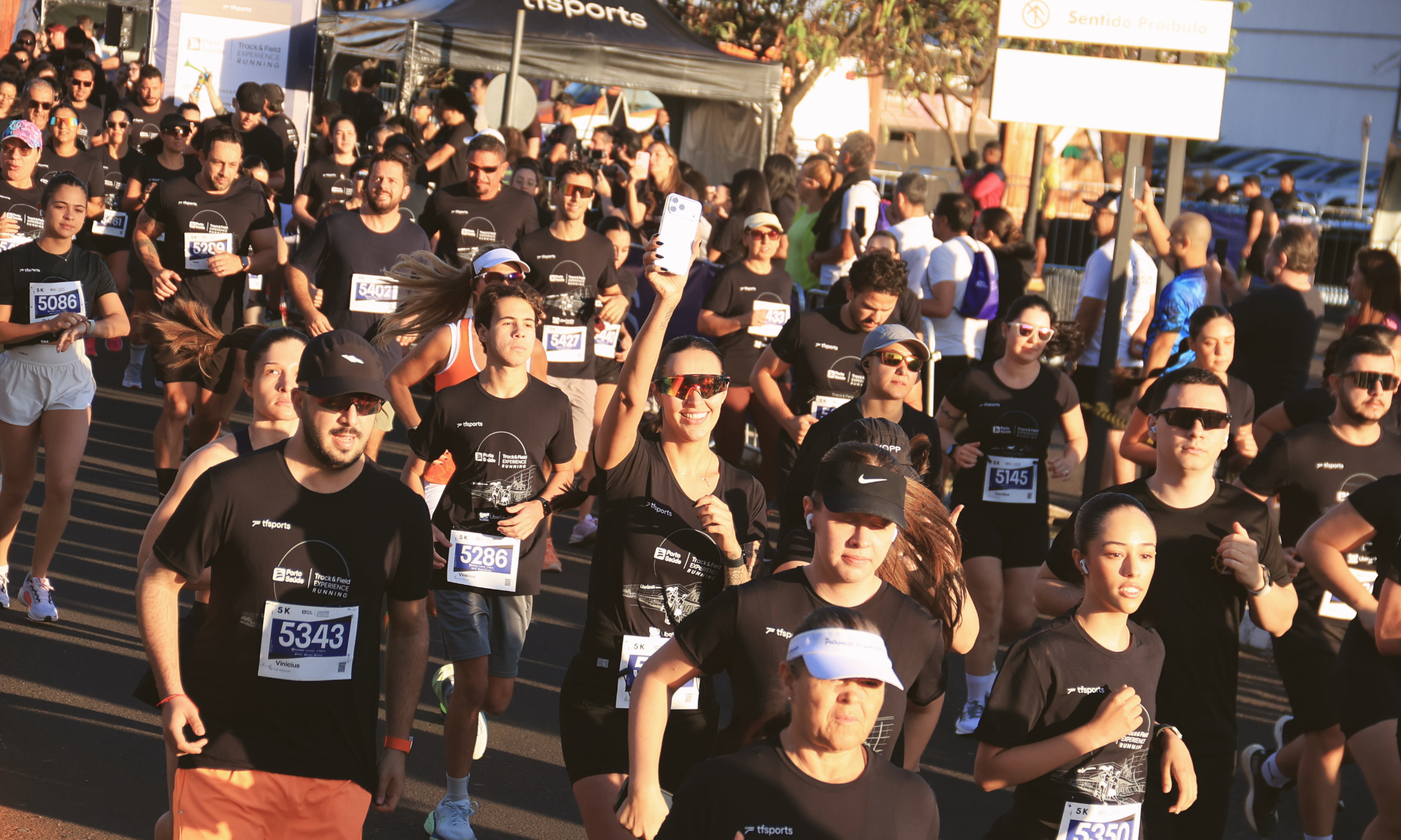 Banner do evento Track&Field Running movimenta o Uberlândia Shopping com esporte e bem-estar